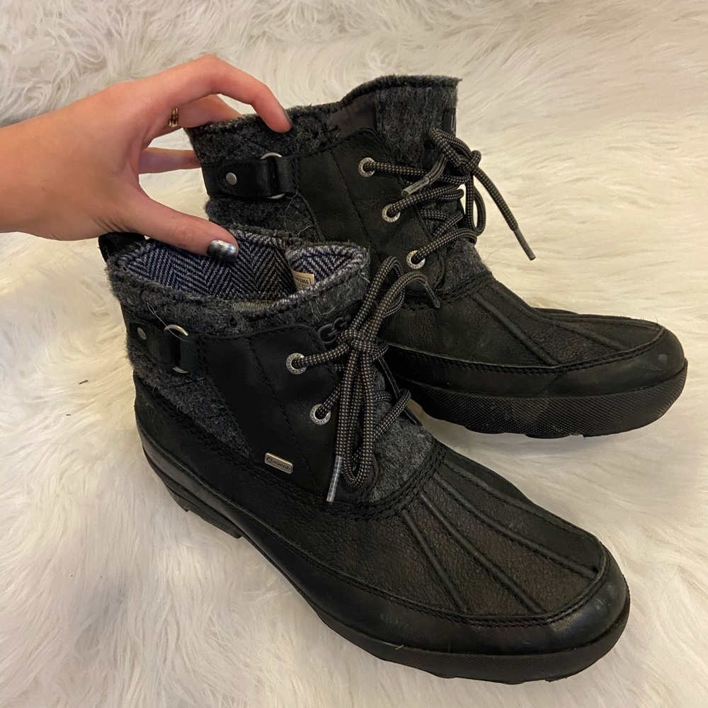 Black ugg duck boots